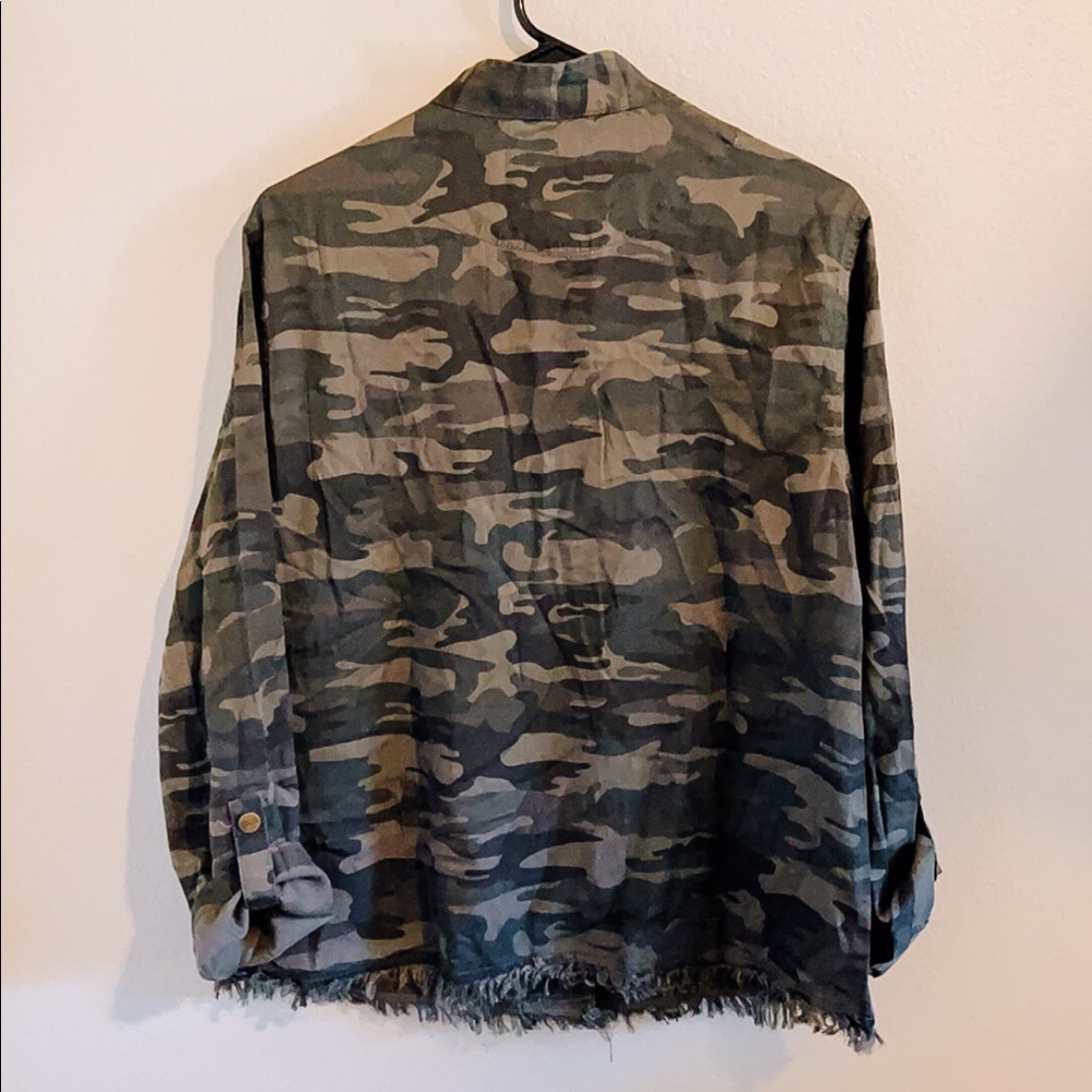 Sanctuary Camo Fringe Hem Zip Up Jacket - Picture 5 of 8